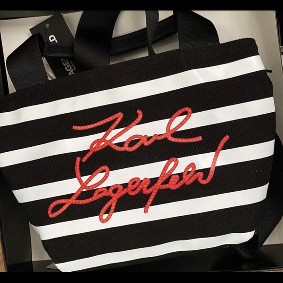 Karl Lagerfeld -Crossbody Bag & Keychain Gift Set - Picture 2 of 4